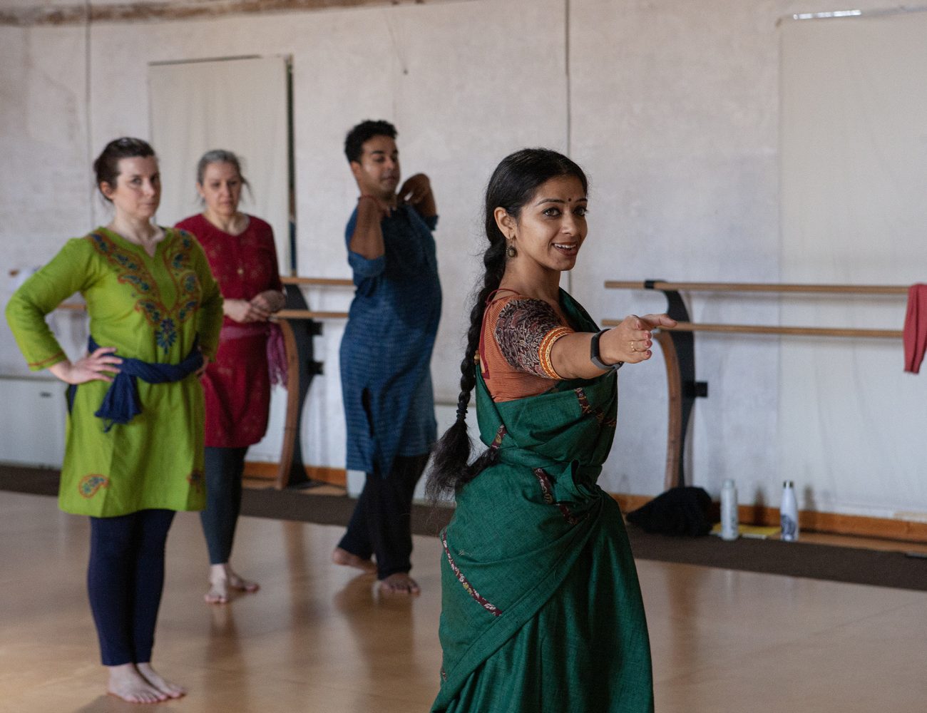 Apoorva Jayaraman draped in a bespoke Bharatanatyam practice saree crafted by Design with Saa. Photographed by Giorgio Schirato