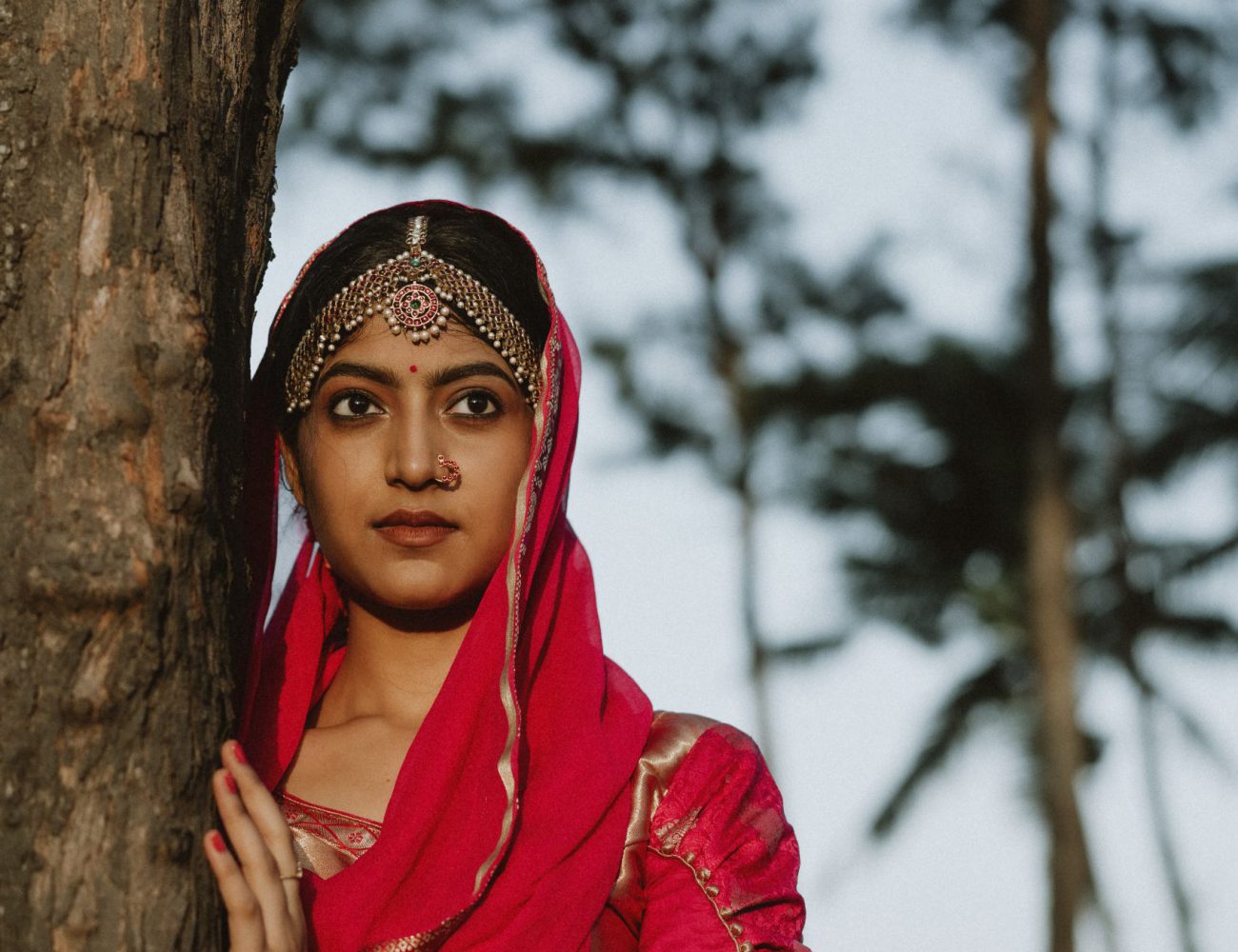 Pictures from “The Bride”, a collaborative project by Design with Saa with Janani Alagarsamy (model), Shweta Balaji (photographer) and Jayashree (Makeup & Hair artist)