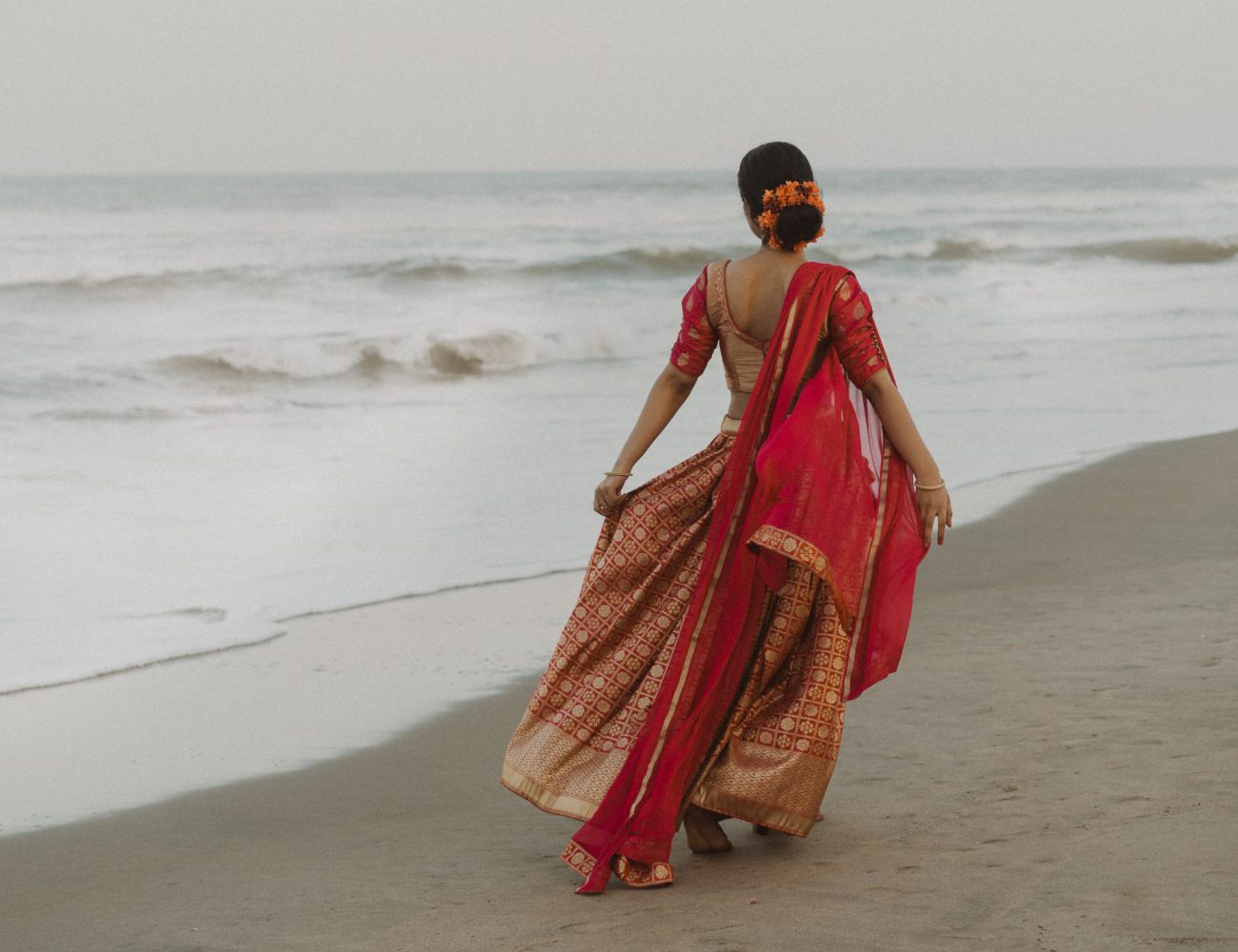 Pictures from “The Bride”, a collaborative project by Design with Saa with Janani Alagarsamy (model), Shweta Balaji (photographer) and Jayashree (Makeup & Hair artist)