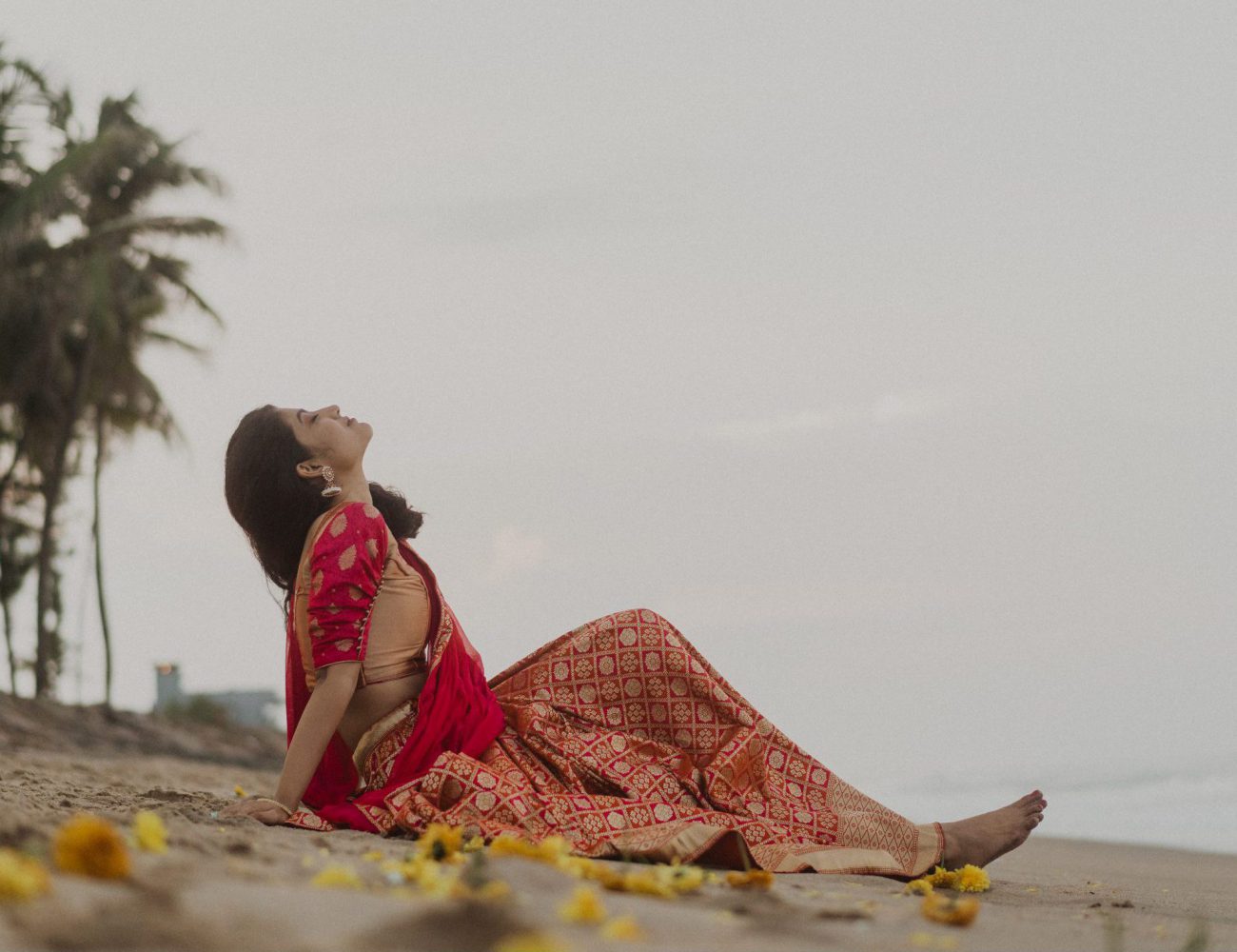 Pictures from “The Bride”, a collaborative project by Design with Saa with Janani Alagarsamy (model), Shweta Balaji (photographer) and Jayashree (Makeup & Hair artist)